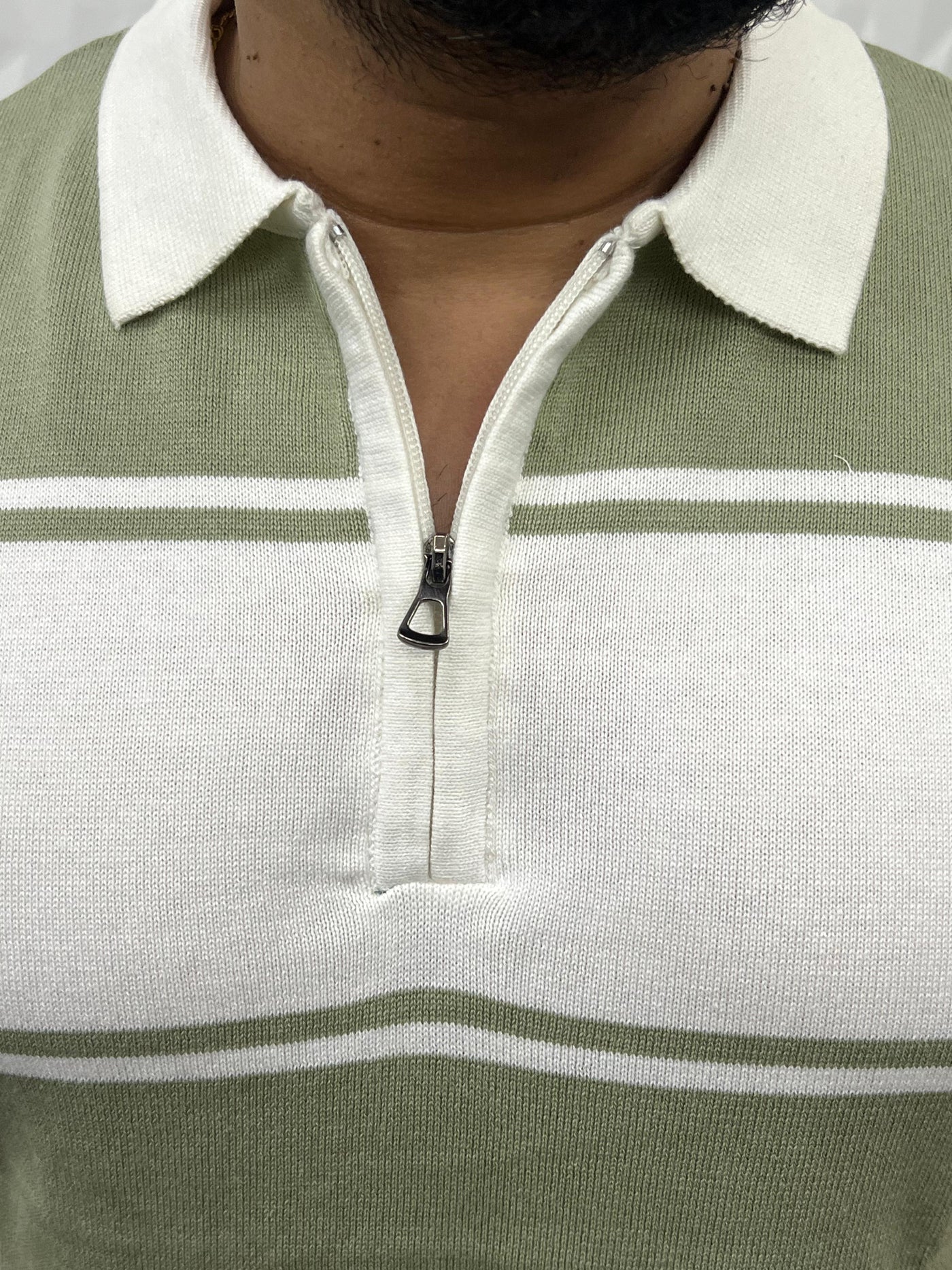 Stylish knitted polo t-shirt