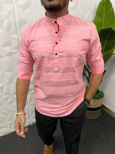 Short kurta in horizontal self patta