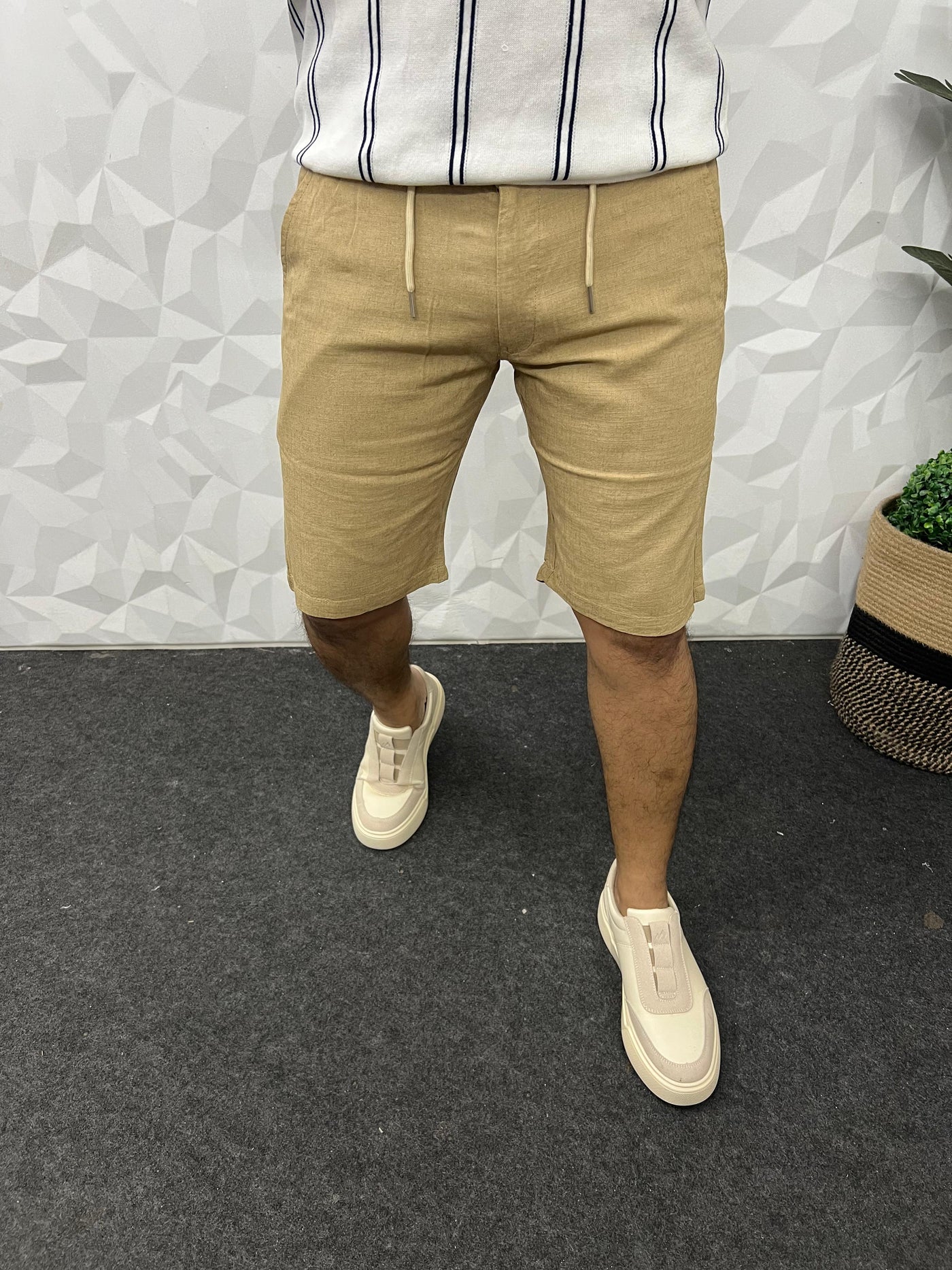 Linen fabric shorts (Khaki)
