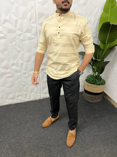 Short kurta in horizontal self patta