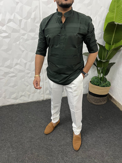 Short kurta in horizontal self patta