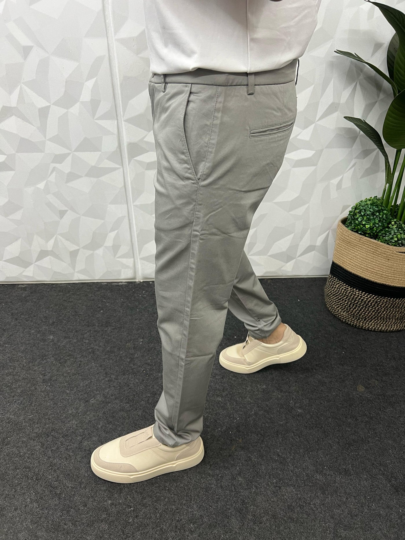 Cotton soft feel ankle chinos ( light grey )
