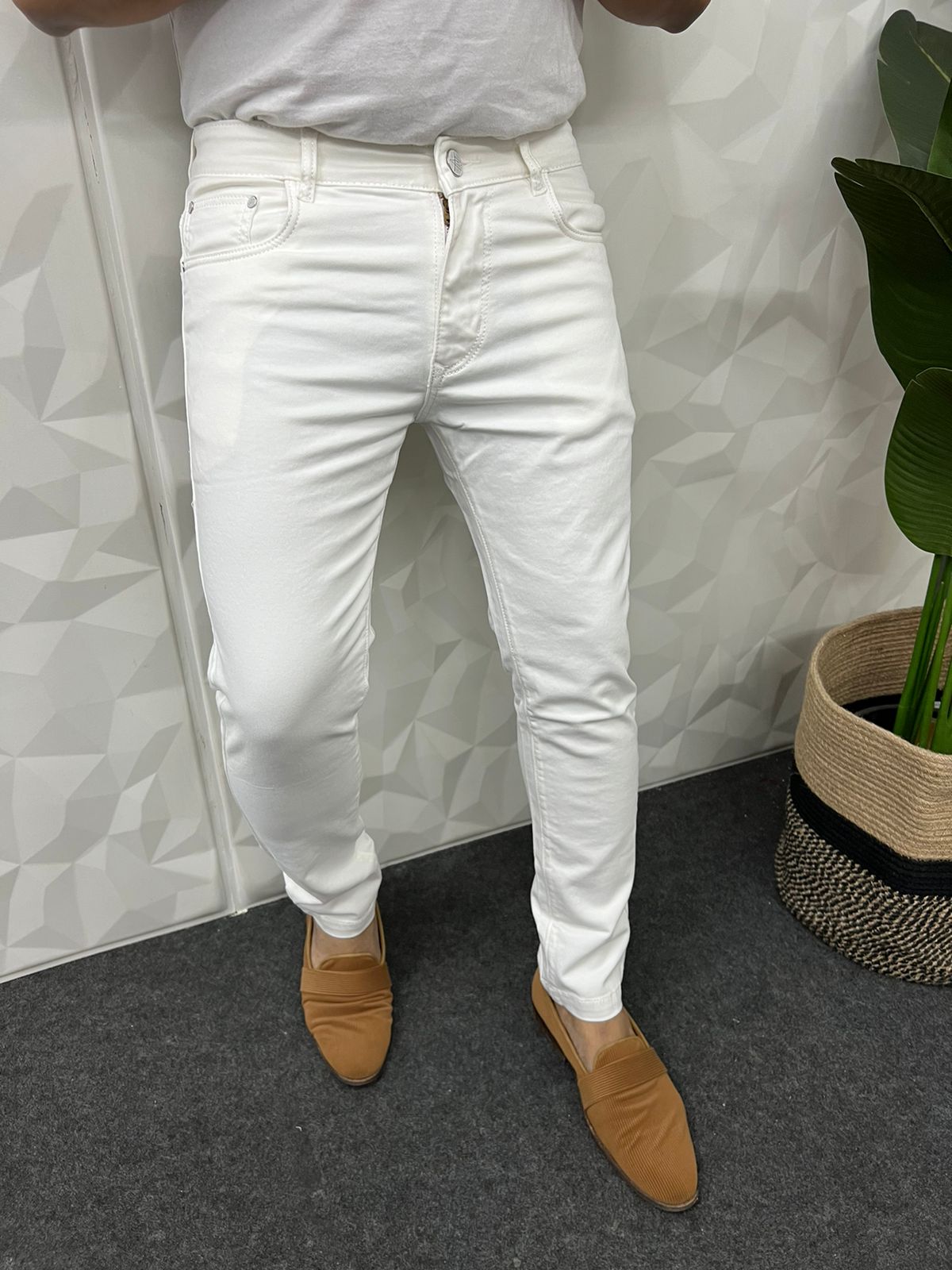 Ankle length white jeans