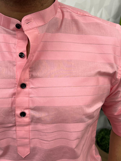 Short kurta in horizontal self patta