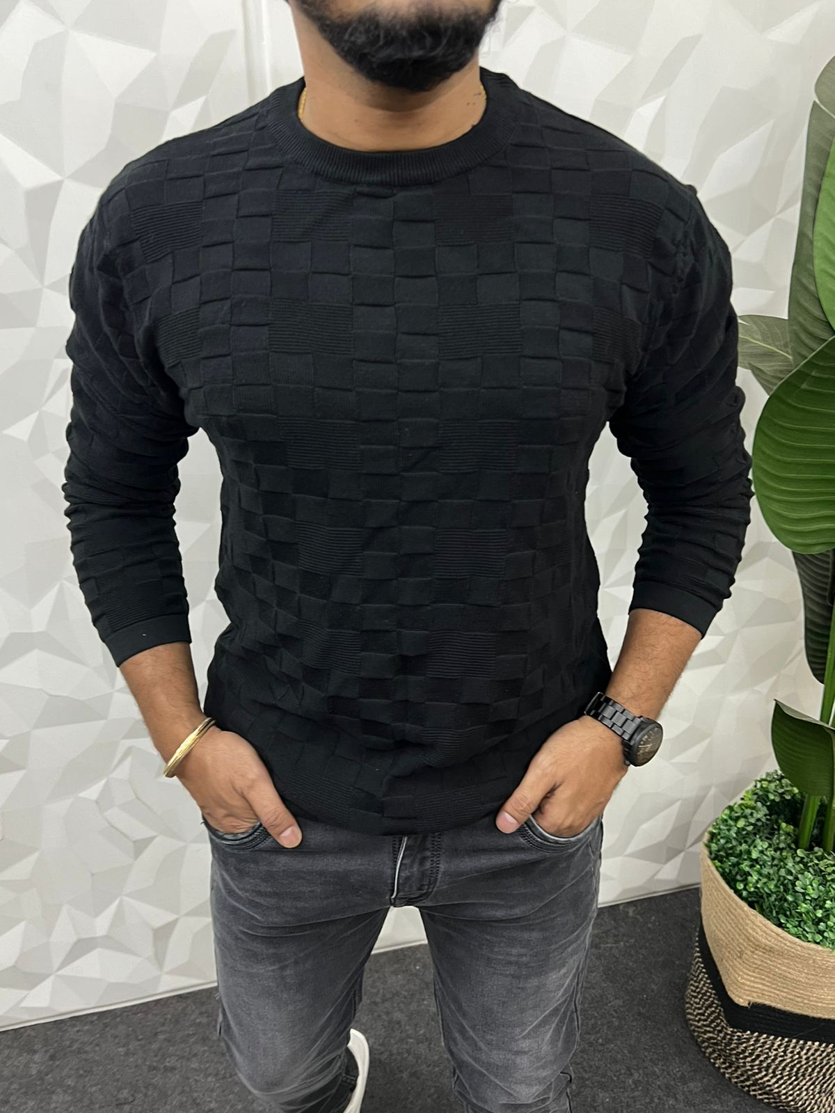 Bold knitted full sleeve t-shirt ( black )