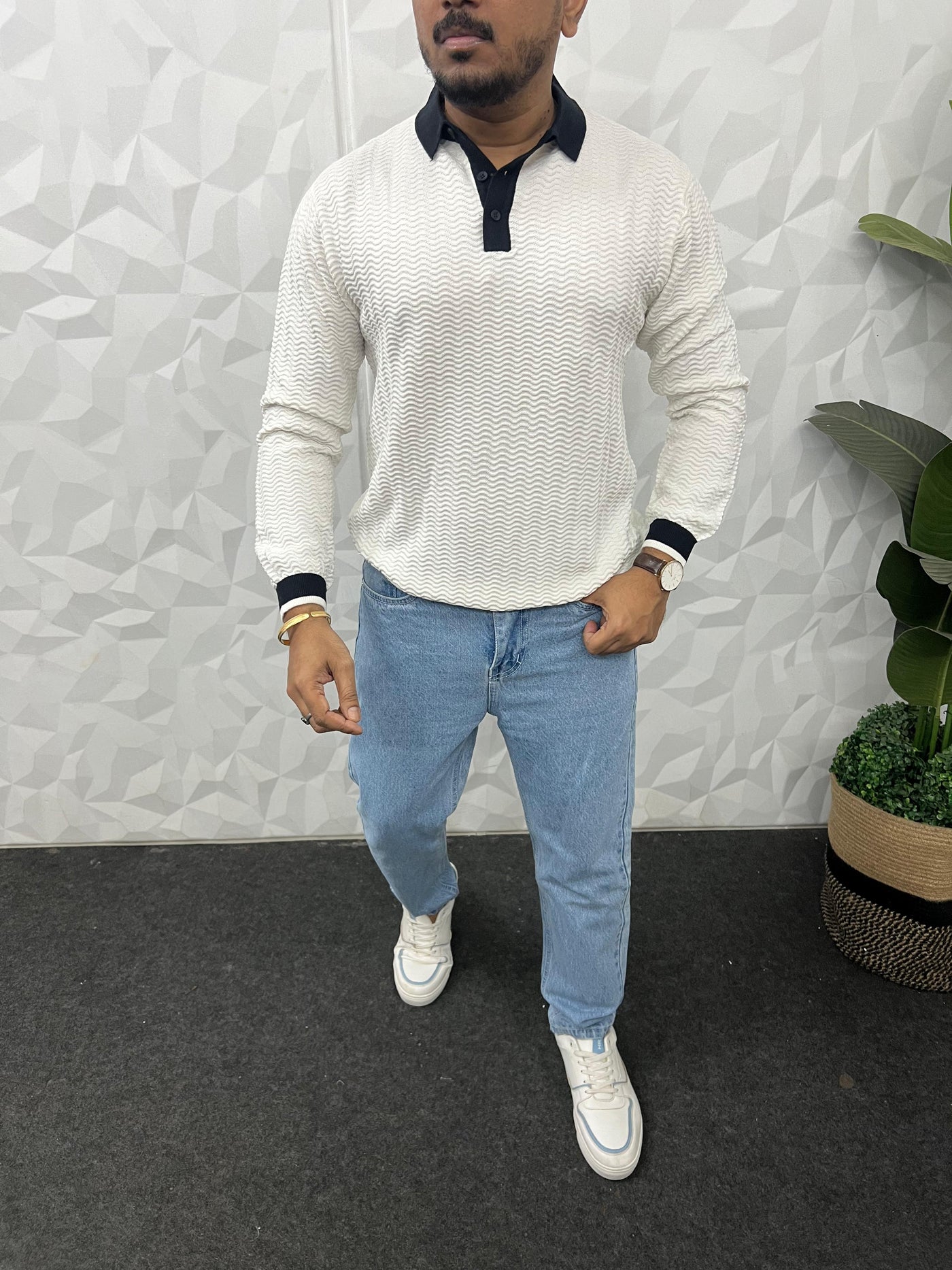 Flat knit collar full sleeve t-shirt