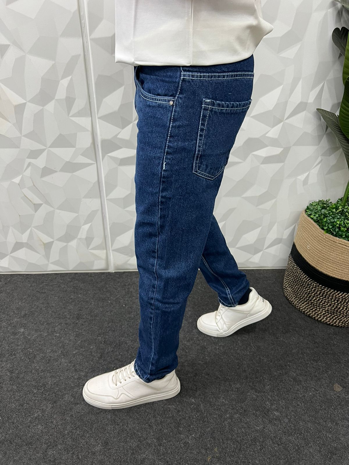 Carrot fit ankle length jeans ( dark blue )