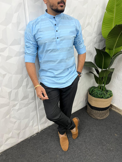 Short kurta in horizontal self patta