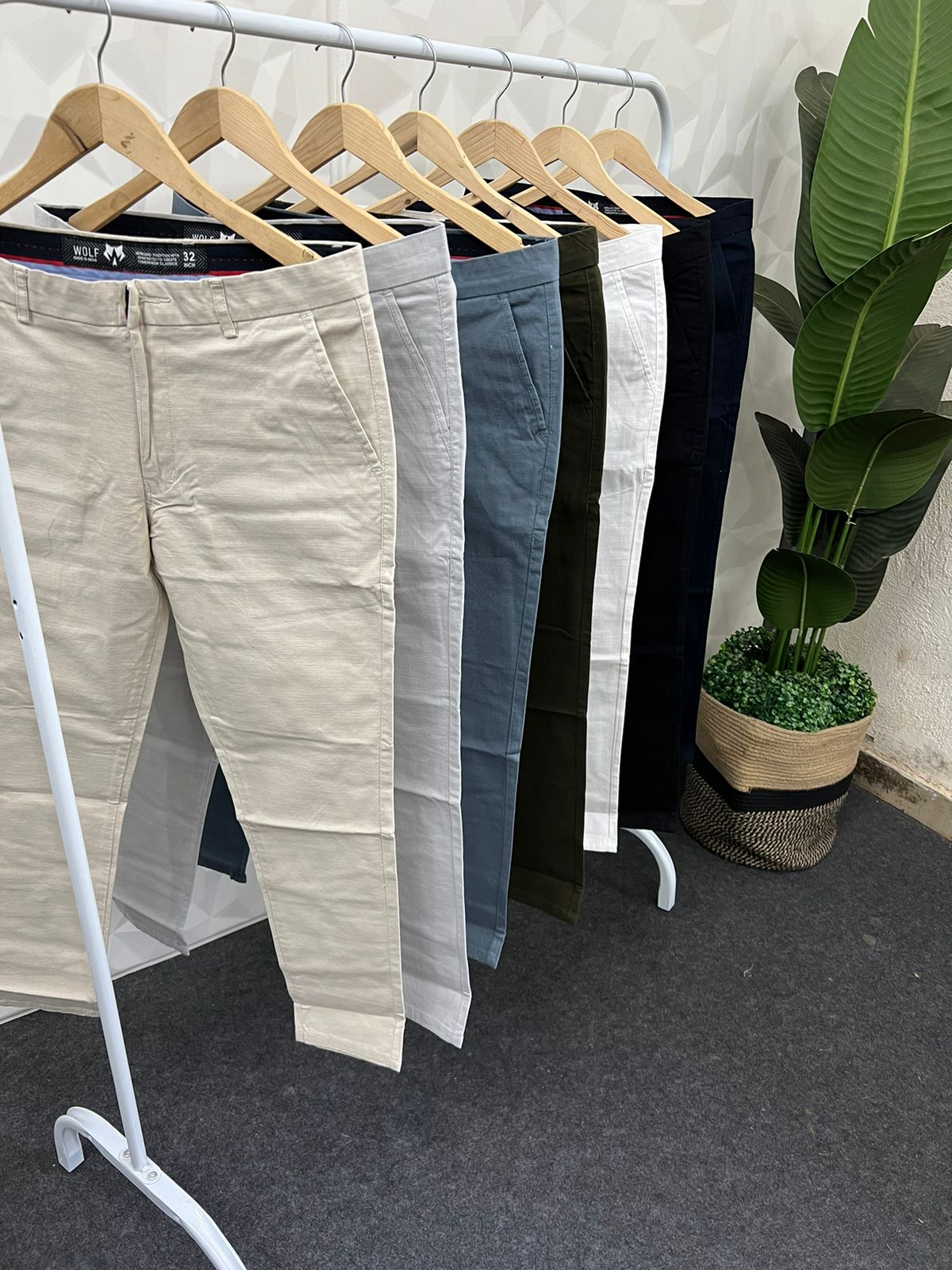 Linen fabric ankle chinos ( navy blue )