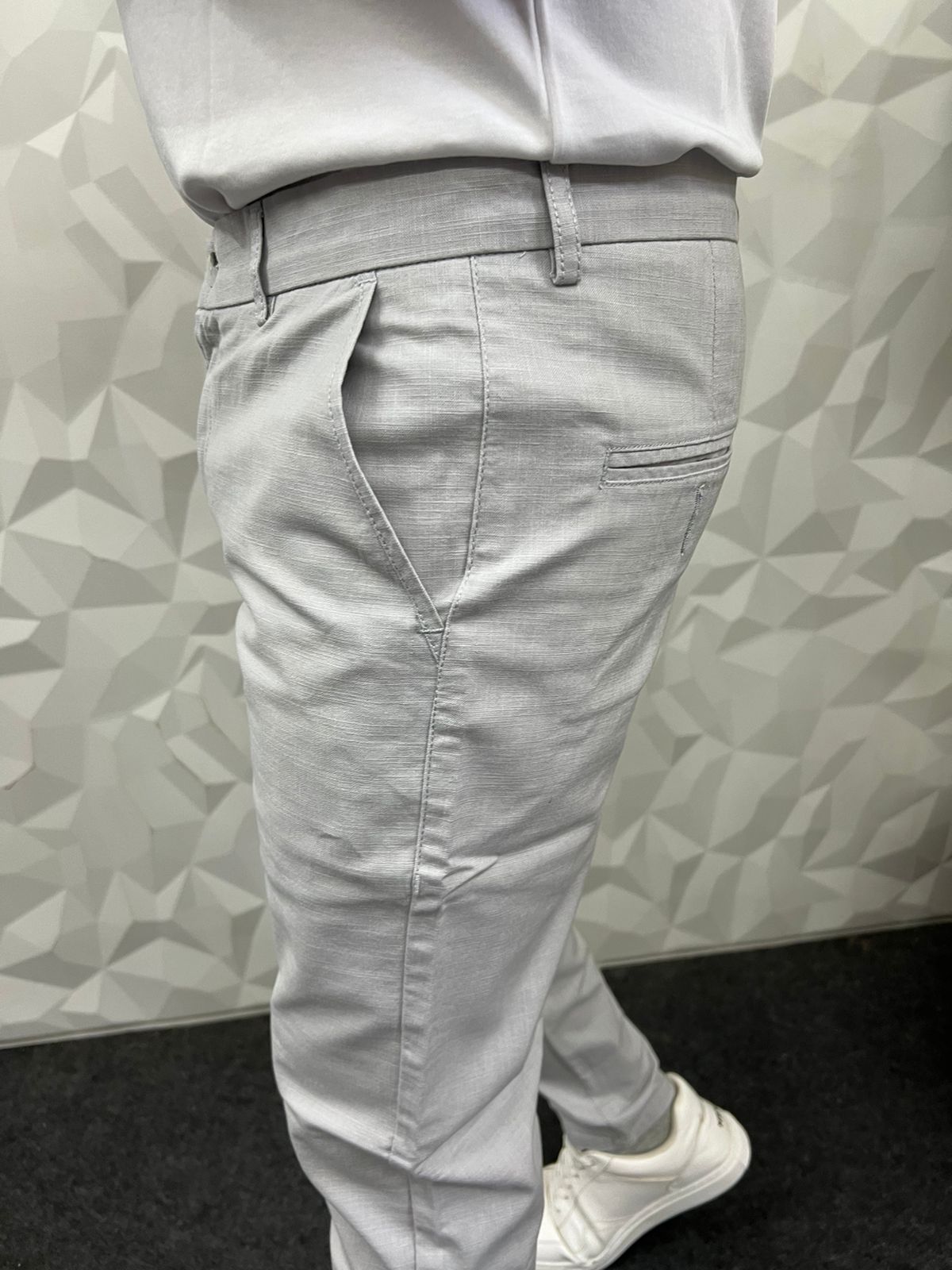 Linen fabric ankle chinos ( light grey )