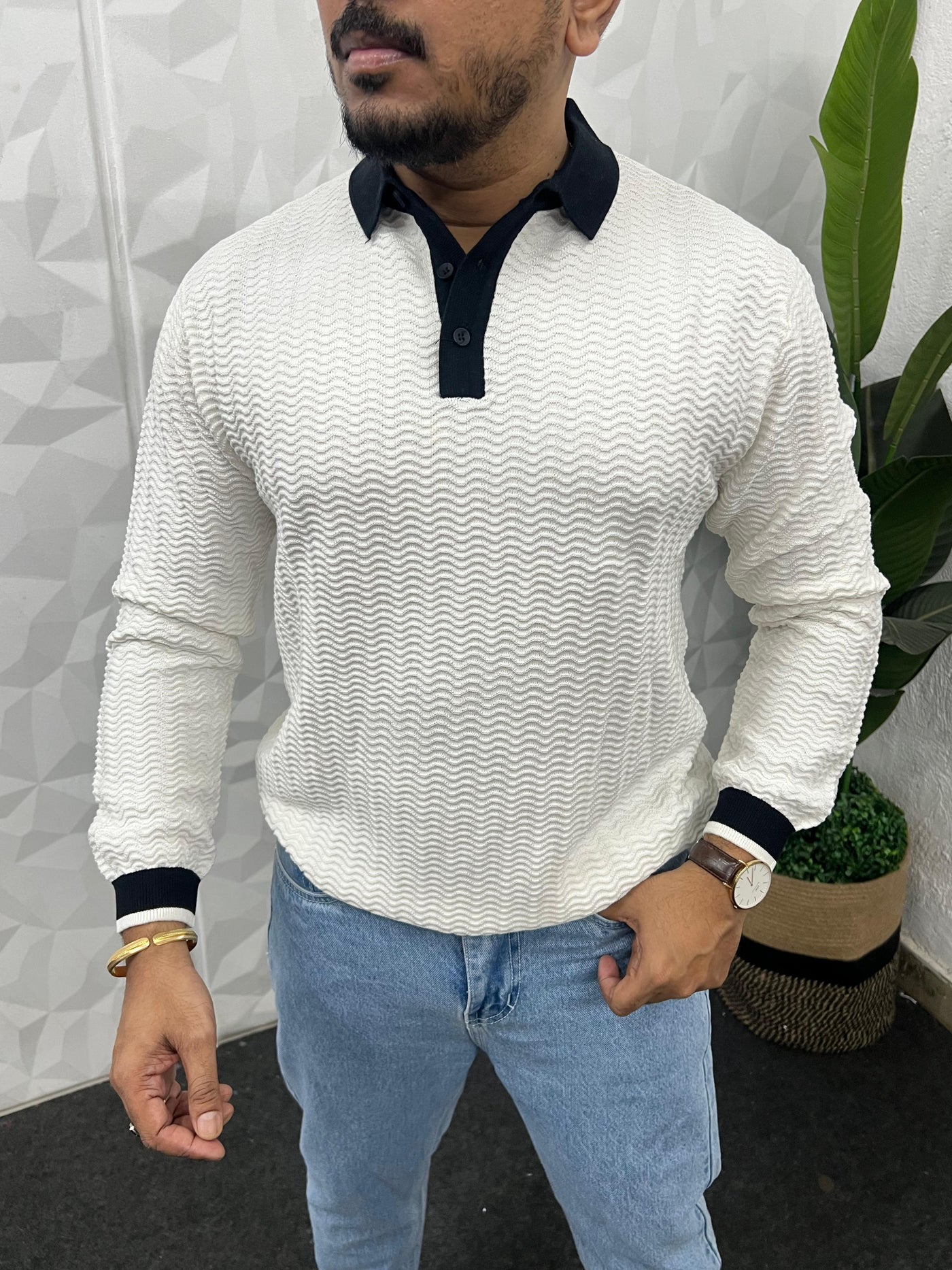 Flat knit collar full sleeve t-shirt
