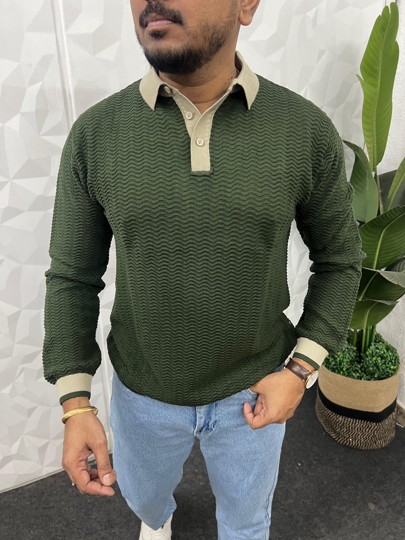 Flat knit collar full sleeve t-shirt