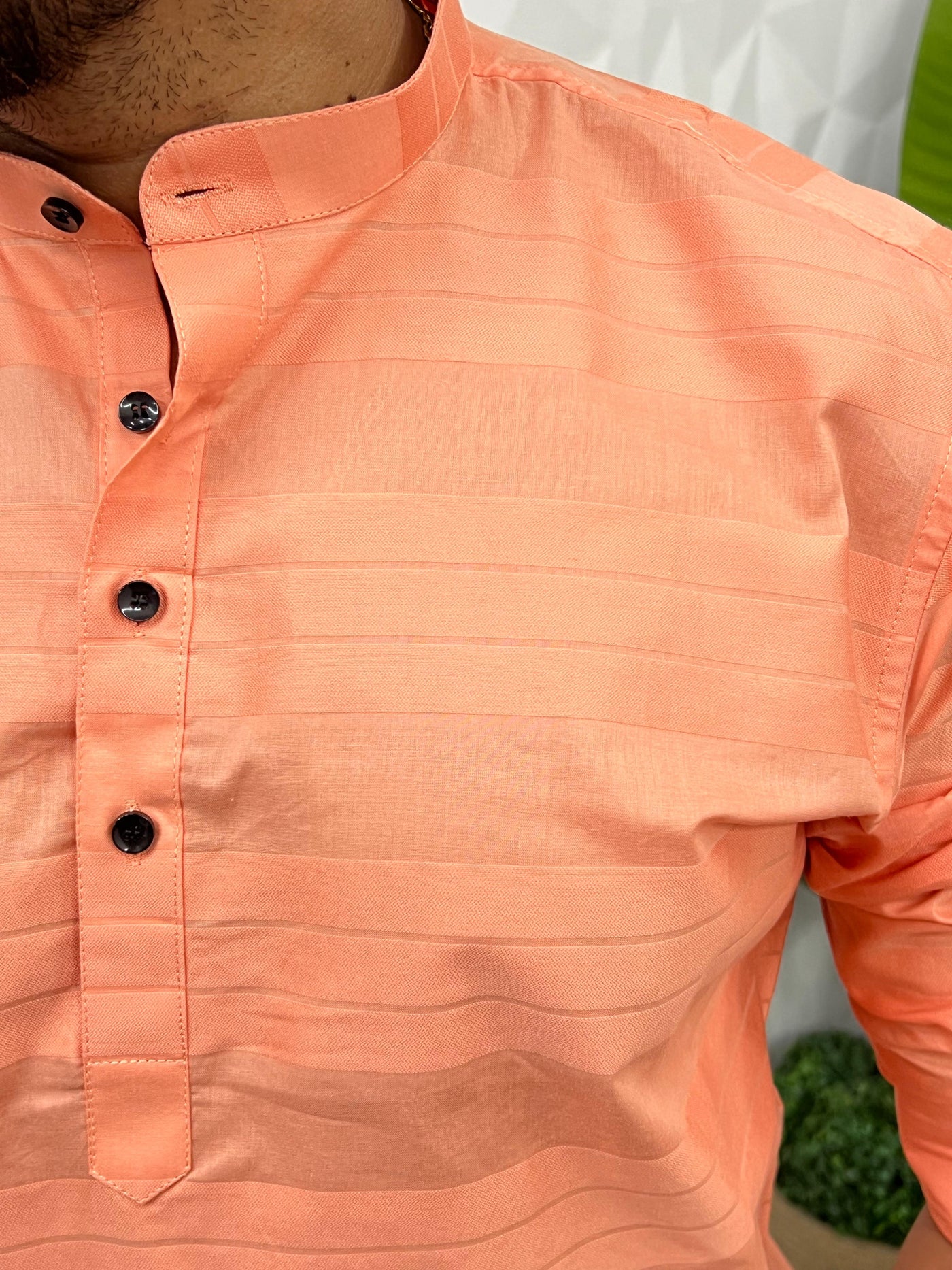 Short kurta in horizontal self patta