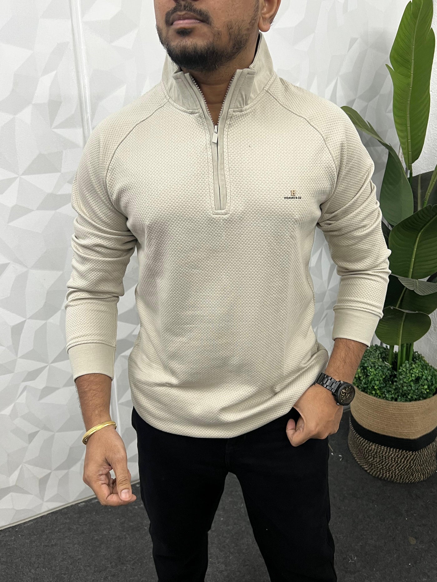 High neck popcorn fabric t-shirt