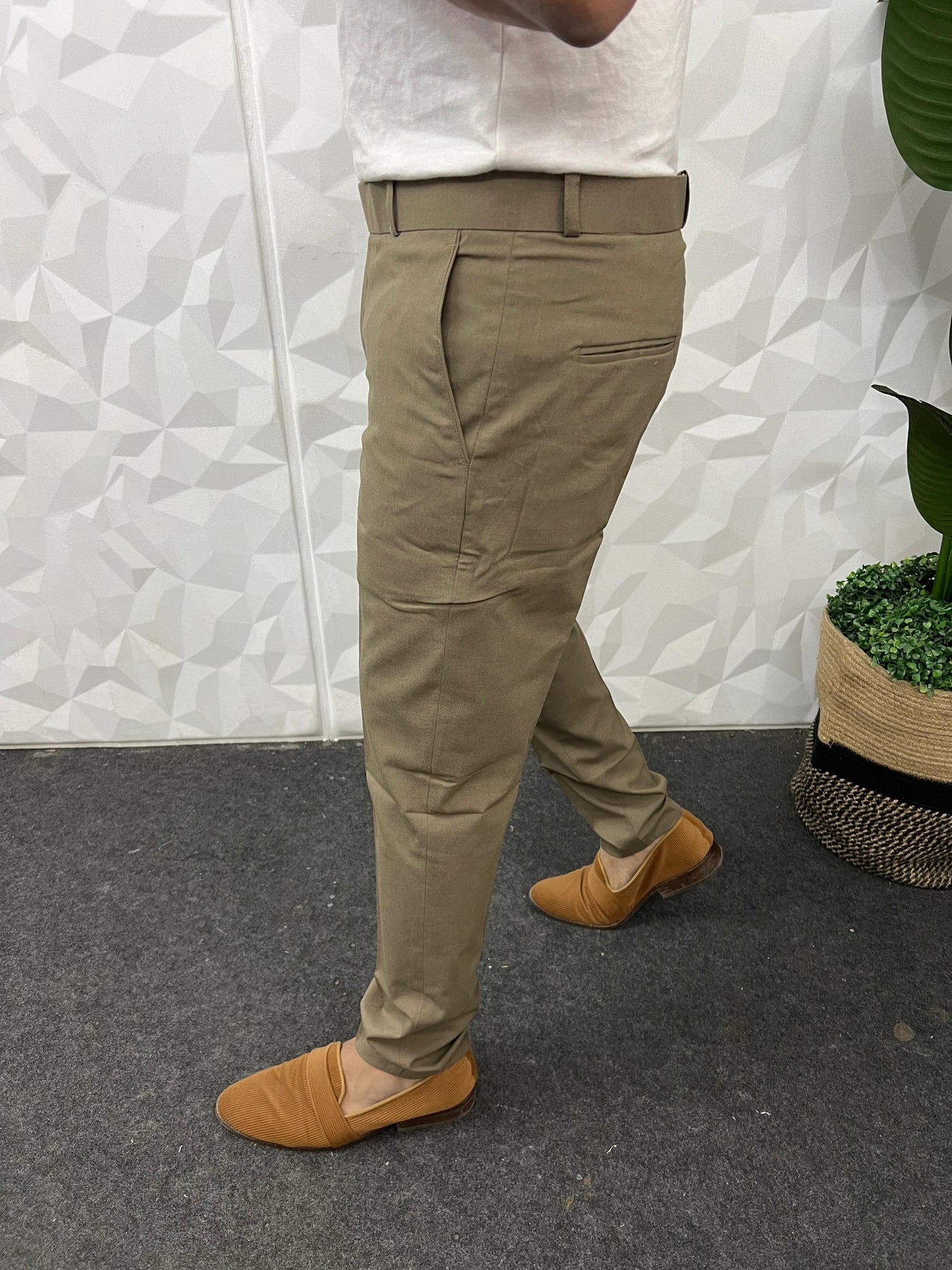 Cotton melange fabric trouser ( brown )