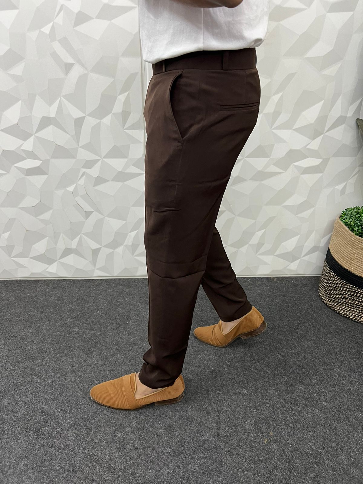 Lachka fabric trouser ( Dark brown )