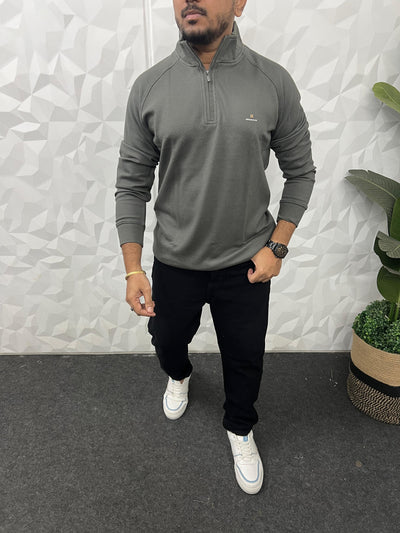 High neck popcorn fabric t-shirt