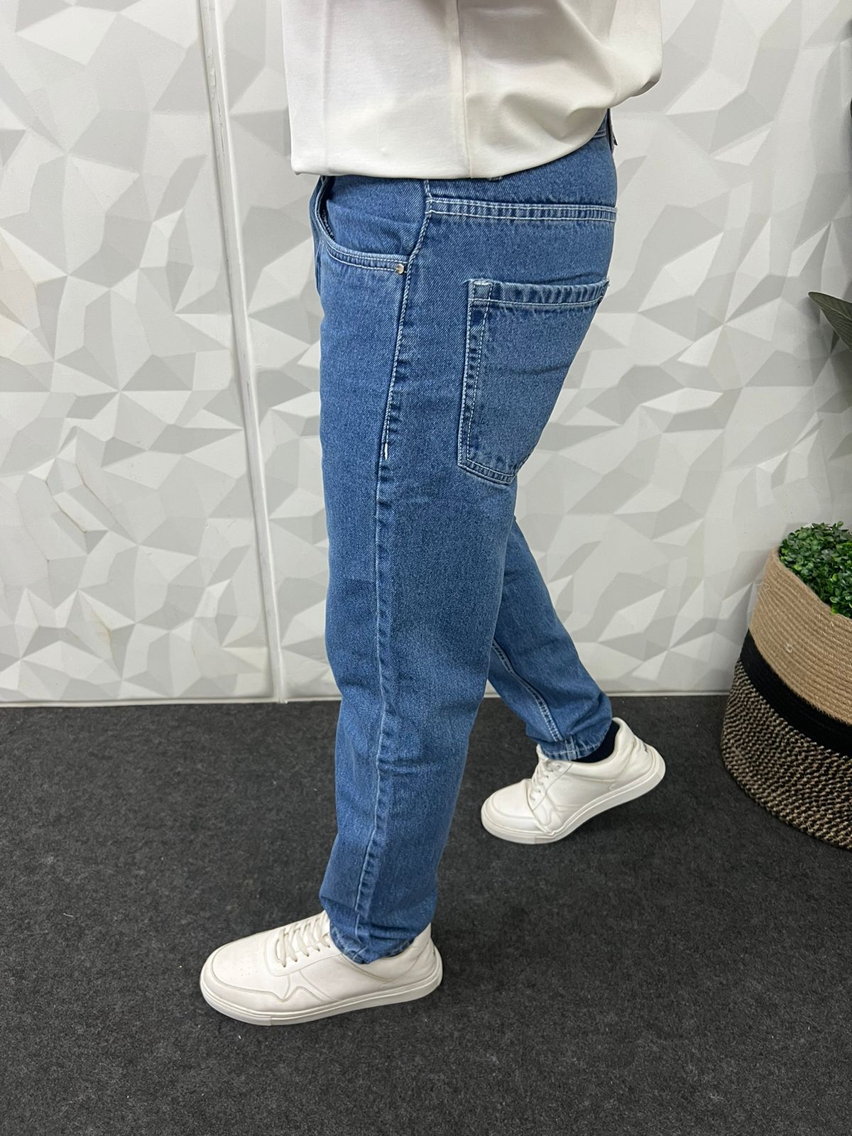 Carrot fit ankle length jeans ( mid blue )