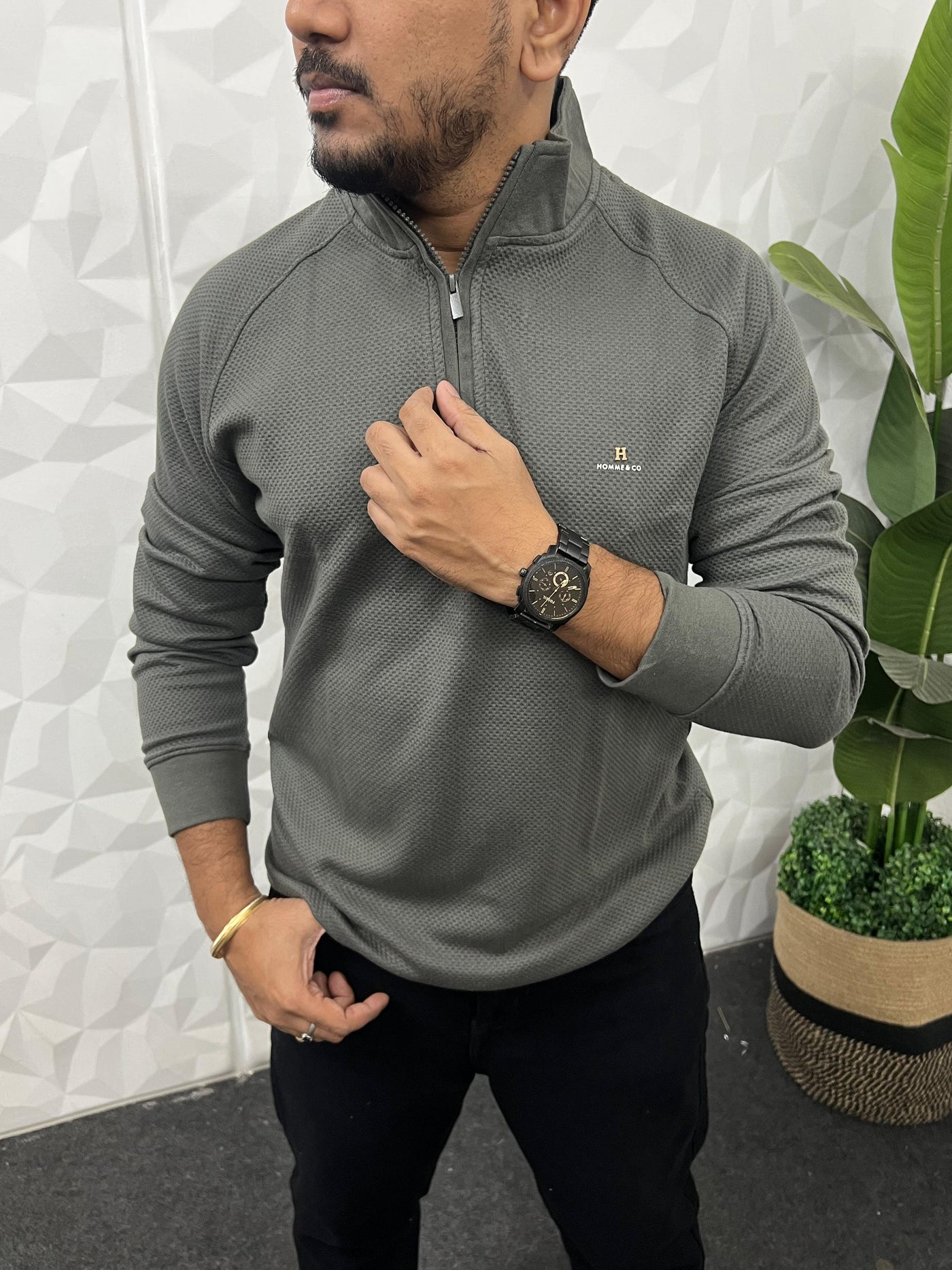 High neck popcorn fabric t-shirt