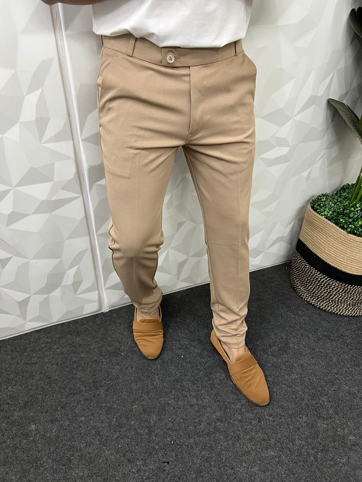 Peanut fabric ankle trouser ( Tan brown )