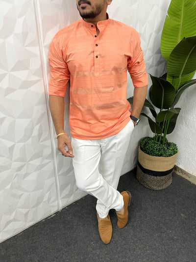 Short kurta in horizontal self patta