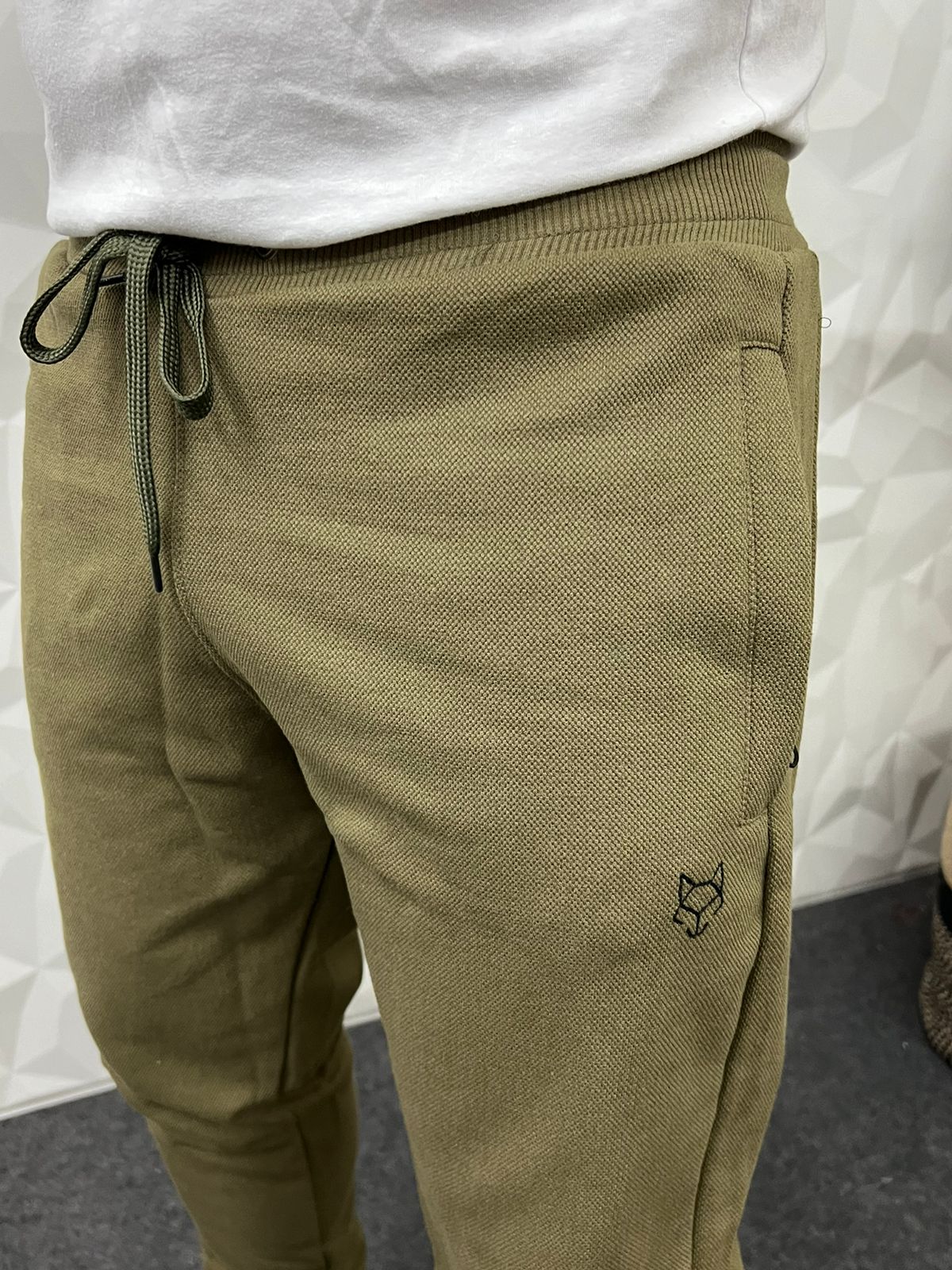 Jute fabric olive green track pant ( Olive green )