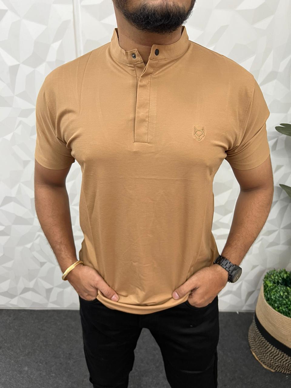 Crush Lycra mandarin collar t-shirt ( brown )