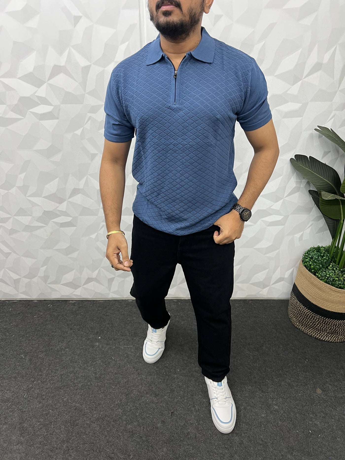Stylish knitted polo t-shirt