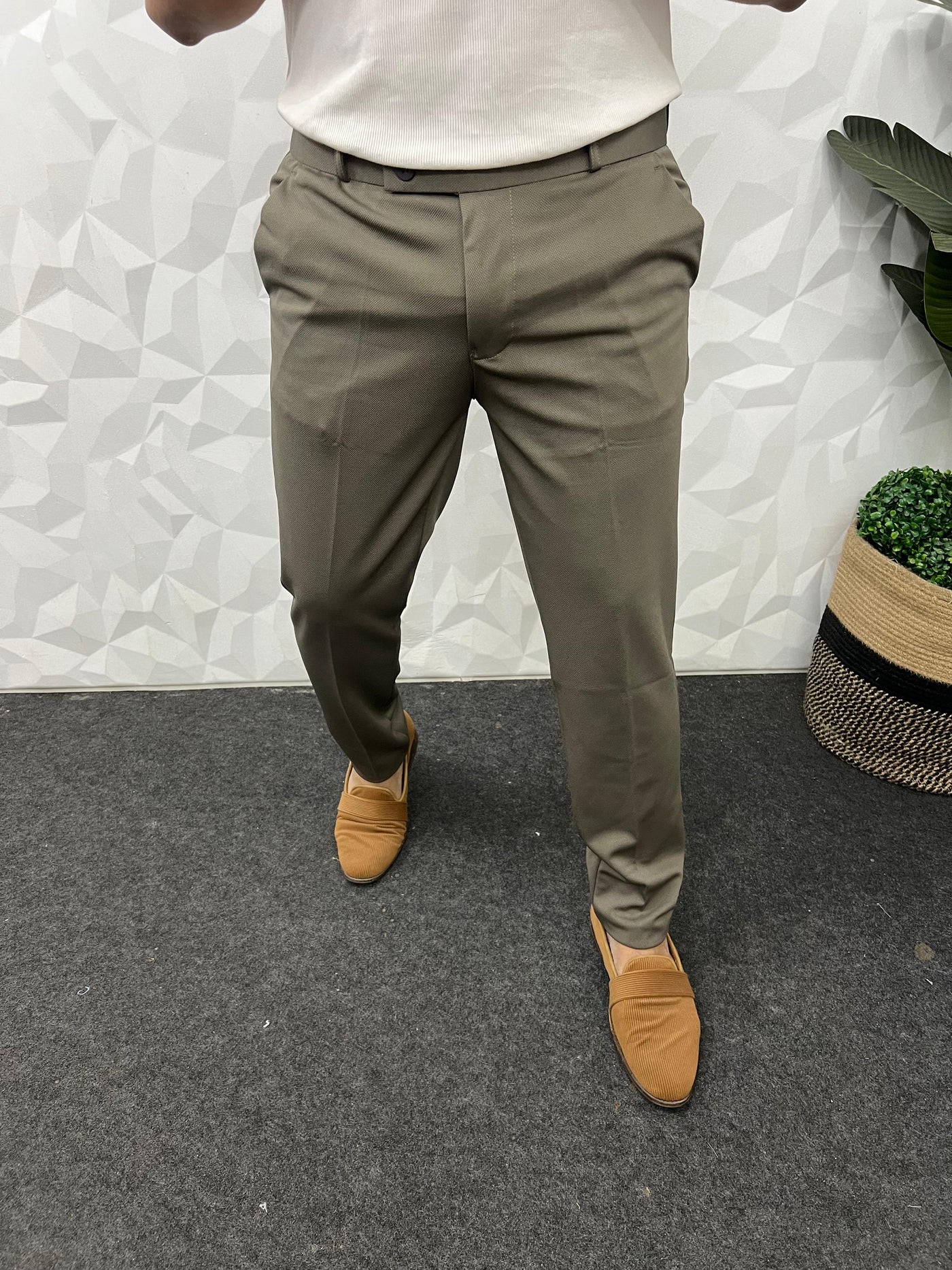 Peanut fabric ankle trouser