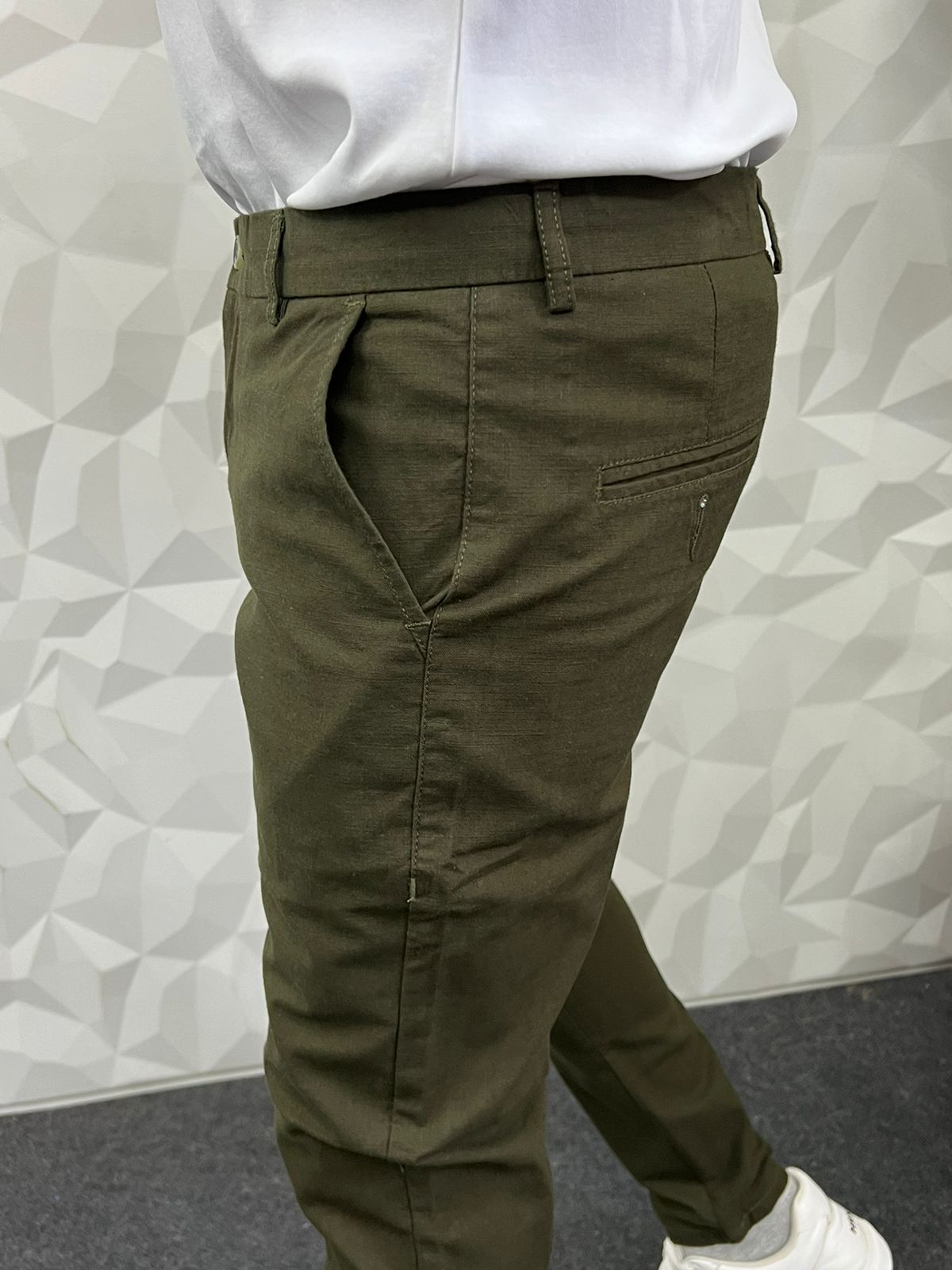 Linen fabric ankle chinos ( bottle green )