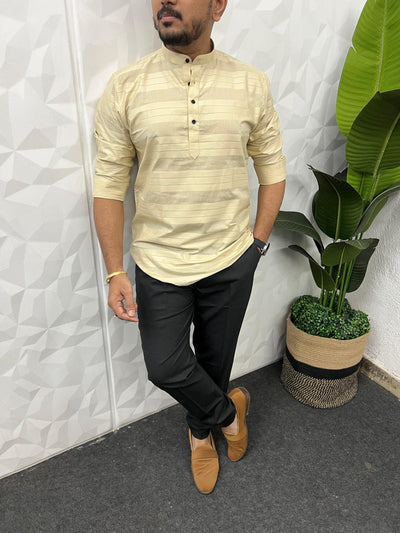Short kurta in horizontal self patta