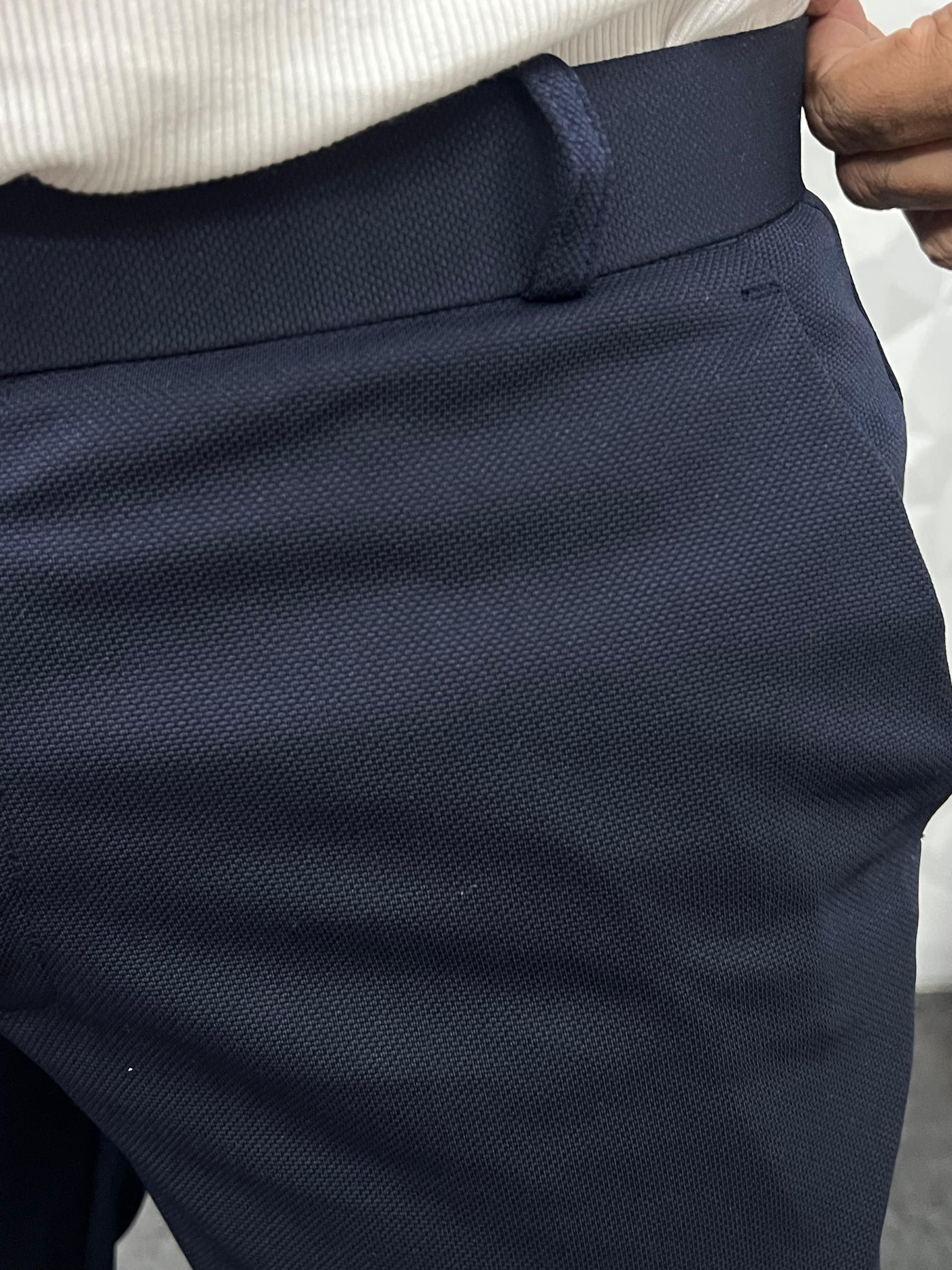 Peanut fabric ankle trouser ( Navy blue )